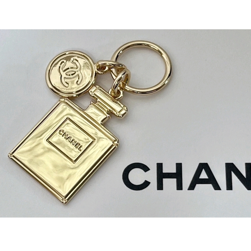 CC NO.5  BEAUTY Holiday Charm